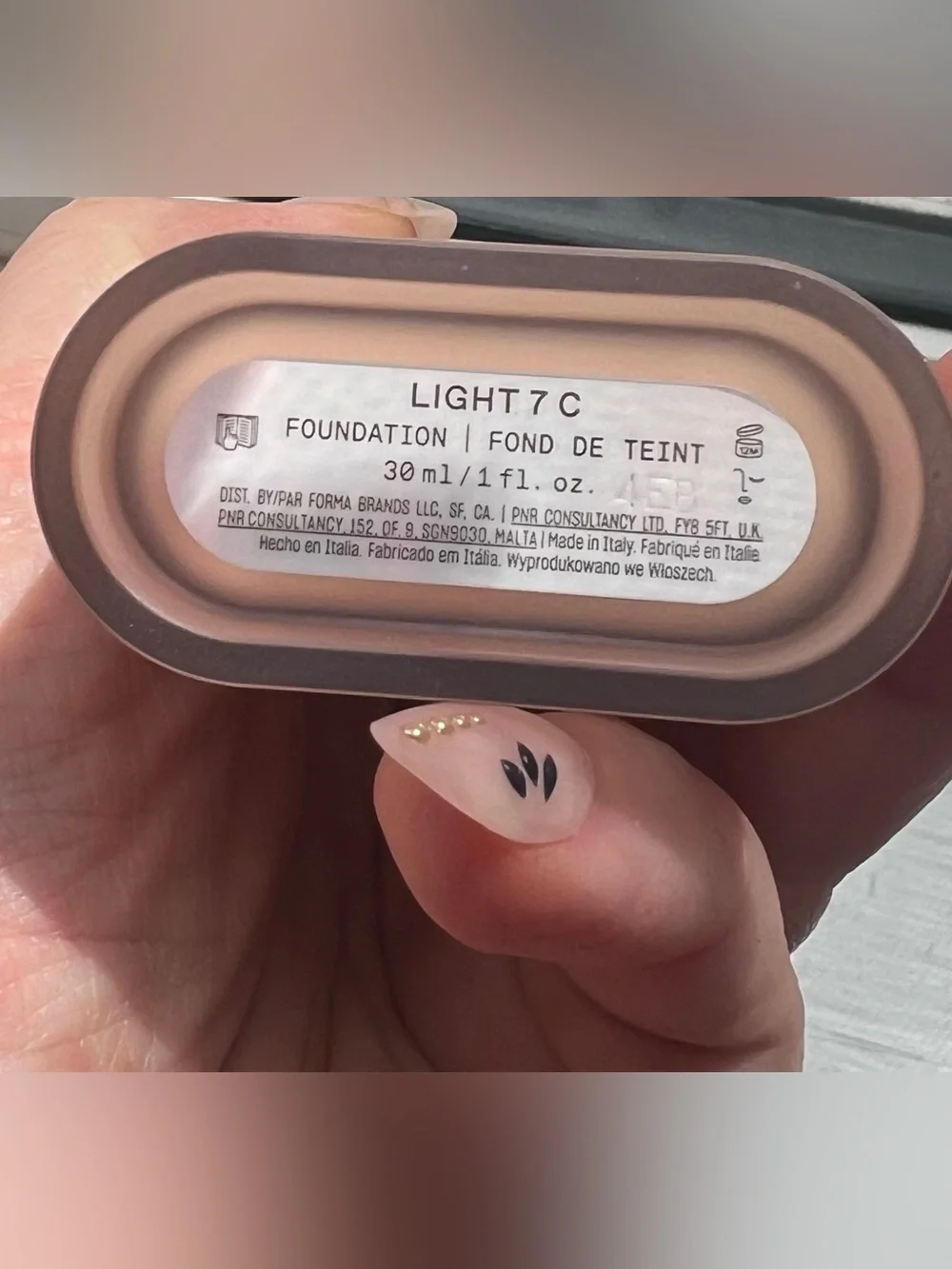 r.e.m. beauty Sweetener Lightweight Foundation - Light 7C (Cream)